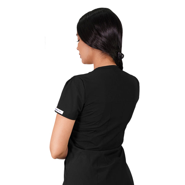 uniforme_clinico_negro_doctora_